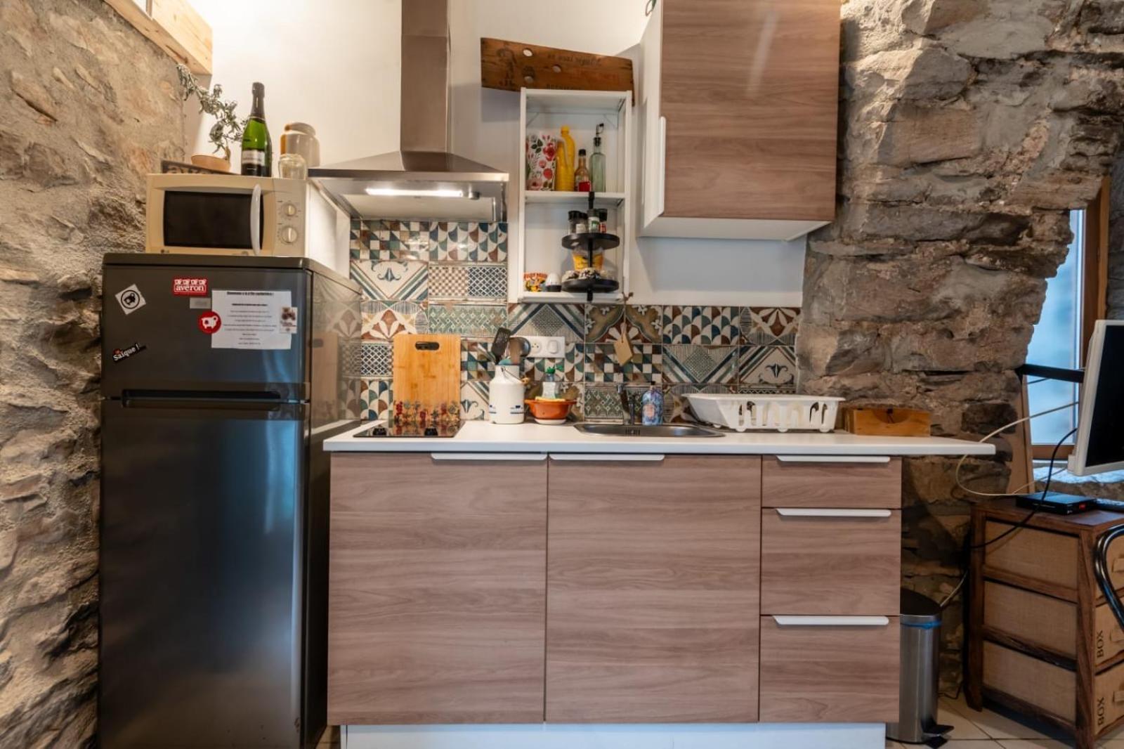 Petite Maison Pleine Nature La Bastide-Pradines ภายนอก รูปภาพ