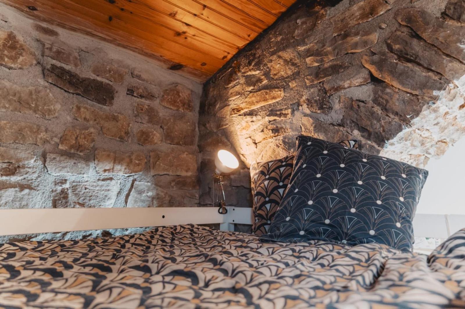 Petite Maison Pleine Nature La Bastide-Pradines ภายนอก รูปภาพ